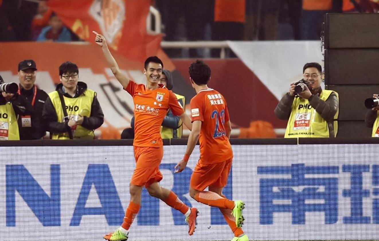 包含多家俱乐部考察新人才,引援工作加速进行中的词条 包含多家俱乐部考察新人才,引援工作加速进行中的词条