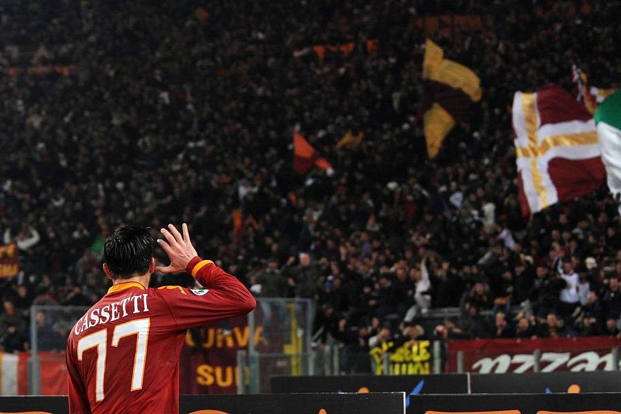 意大利后卫抢断成功，极力保住梦幻比分的简单介绍