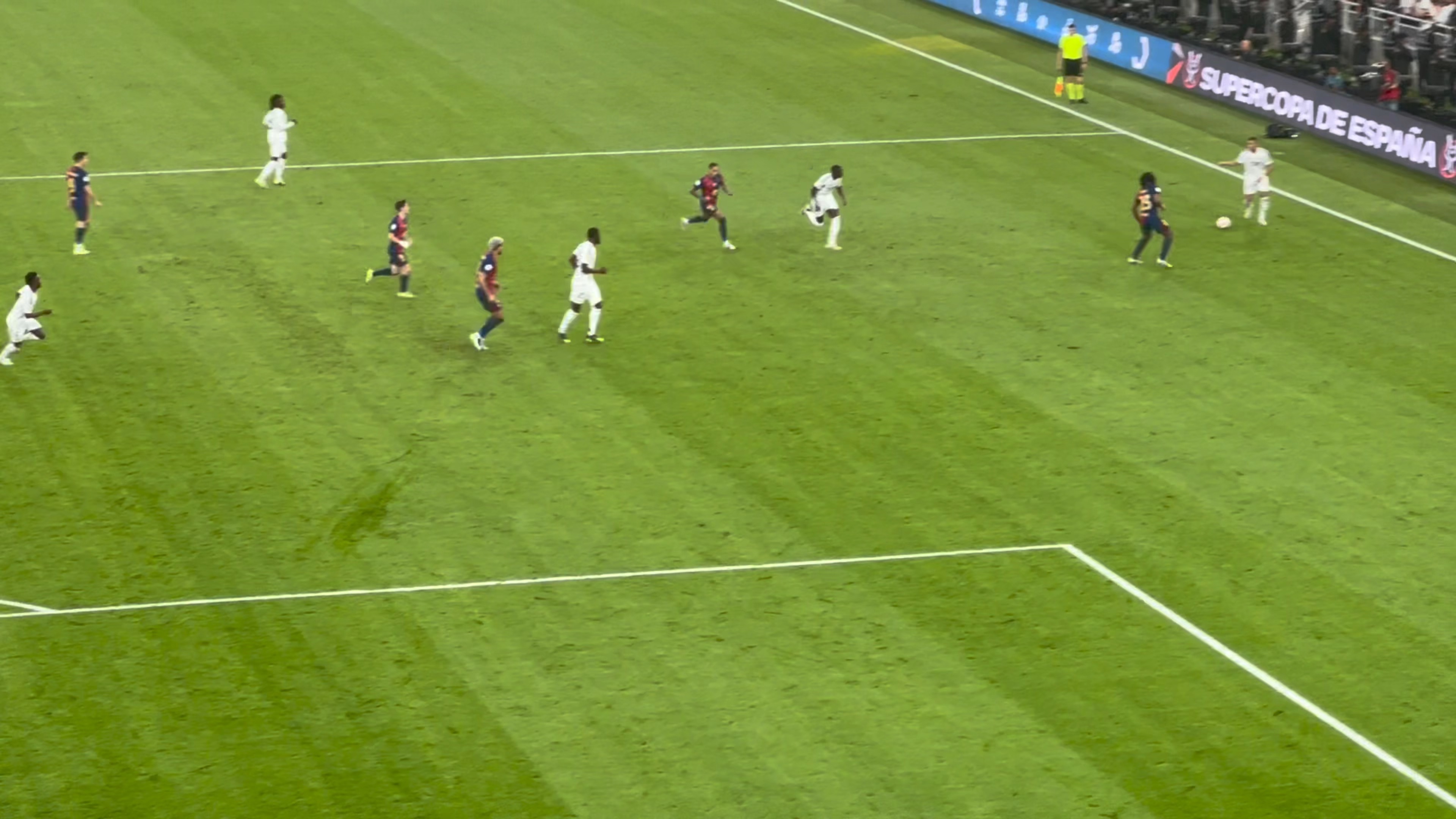 关于西班牙后防坚不可摧,全队零失误的信息 关于西班牙后防坚不可摧,全队零失误的信息