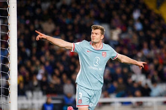 赫塔费主帅现身球员训练,剑指胜利的简单介绍 赫塔费主帅现身球员训练,剑指胜利的简单介绍