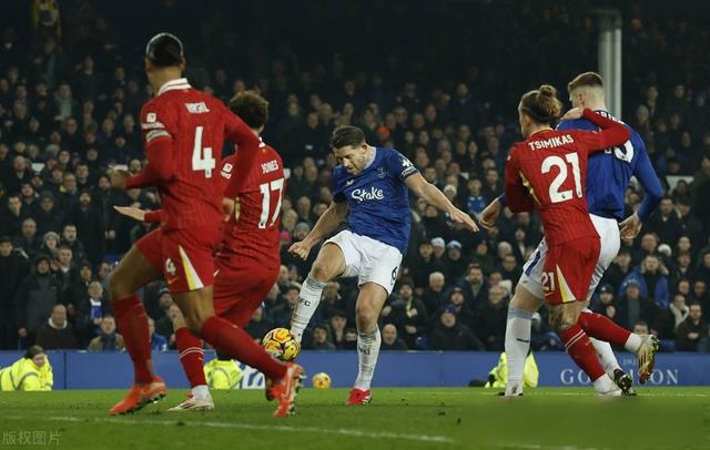 爱游戏tv-包含哈德斯菲尔德主场逼平埃弗顿，保持不败的词条