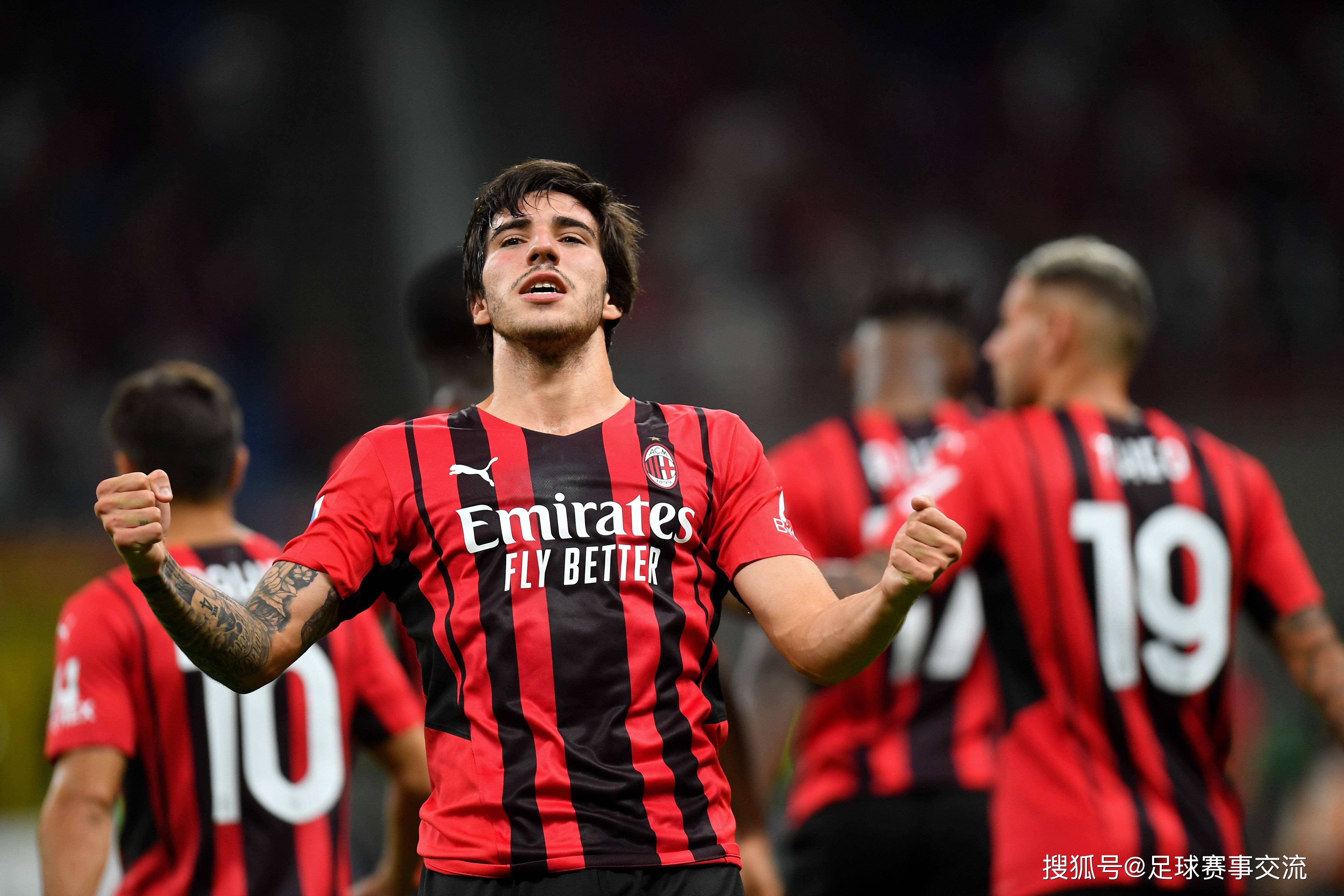 爱游戏官方入口-足球联赛热点话题，球员个人表现精彩纷呈的简单介绍