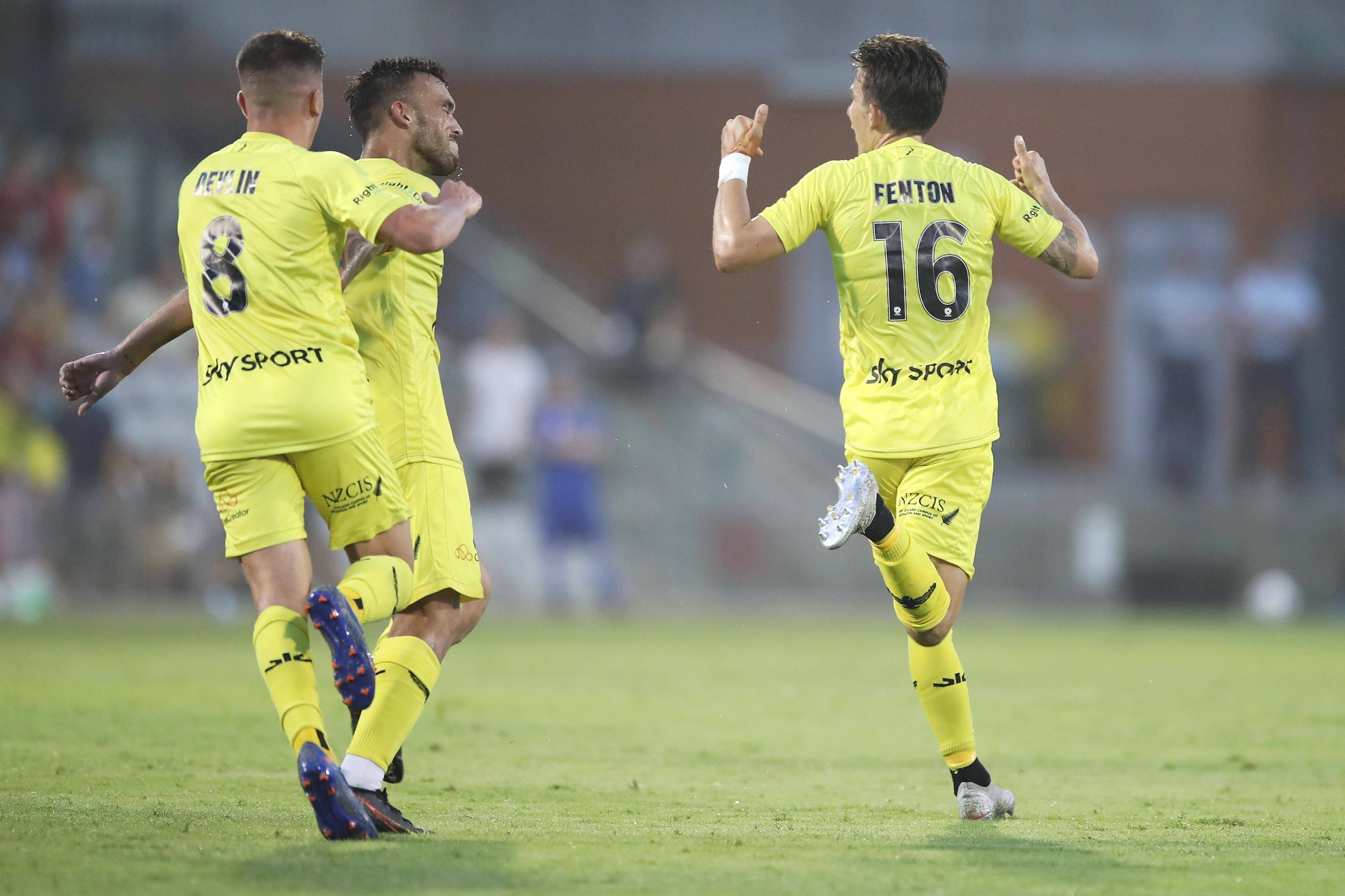 爱游戏体育-奥克兰选手在篮球比赛中展现实力