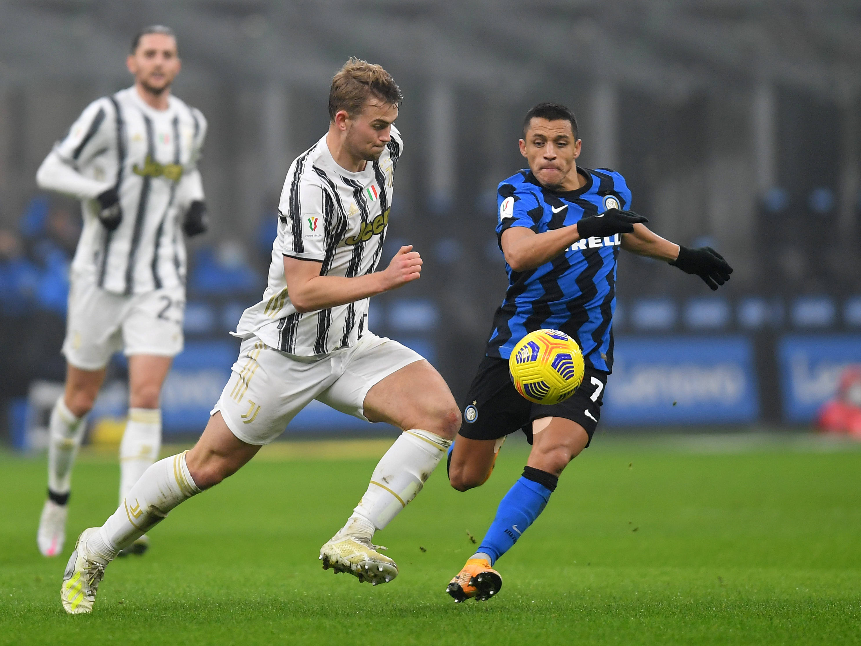 意大利队再次崛起！追赶领先者，争取晋级资格的简单介绍