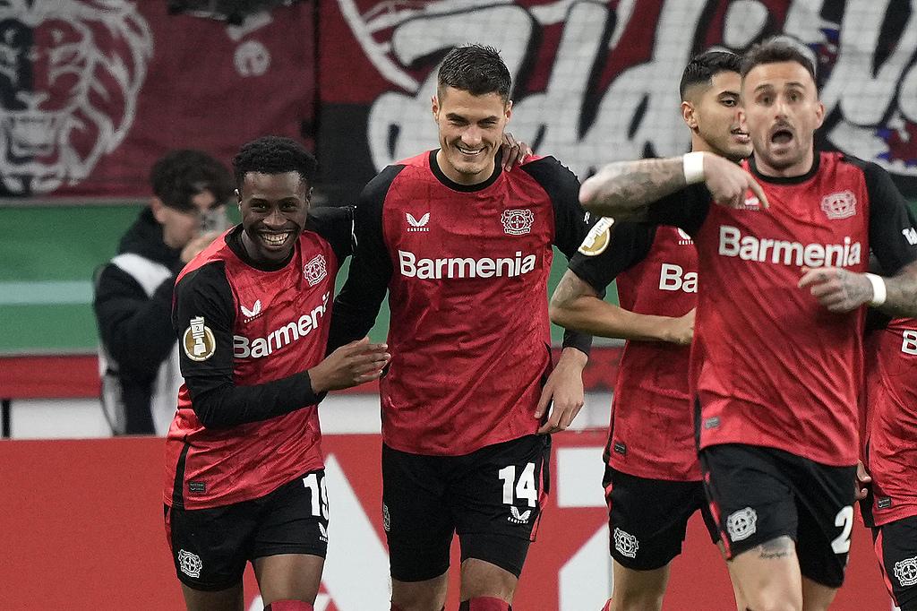 爱游戏在线-勒沃库森惨败哥廷根，险失领跑位置的简单介绍