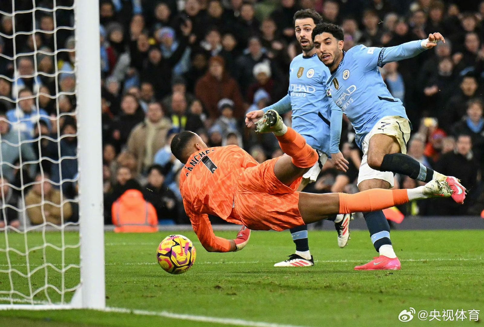 爱游戏官网-切尔西惨遭失利，英超冠军梦碎的简单介绍