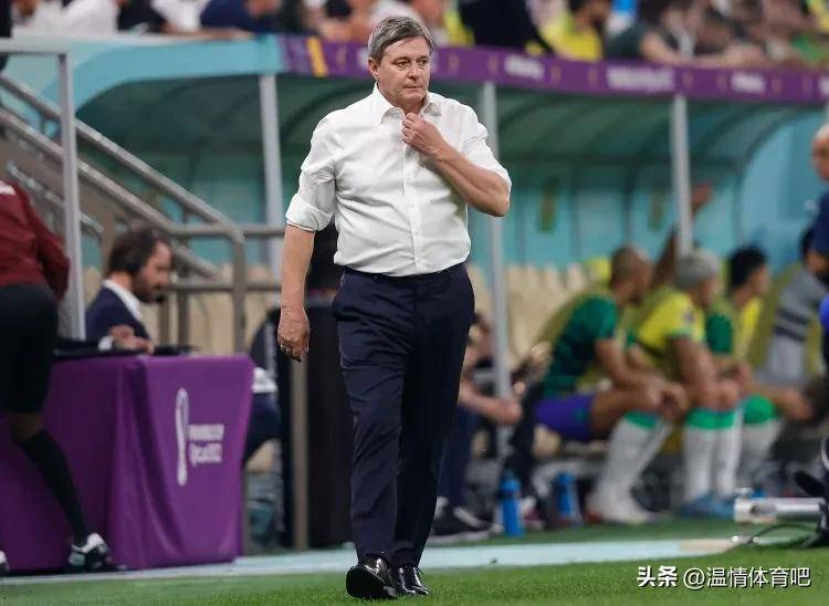 荷兰队主帅强调团结:欧预赛赛场不容有失的简单介绍 荷兰队主帅强调团结:欧预赛赛场不容有失的简单介绍