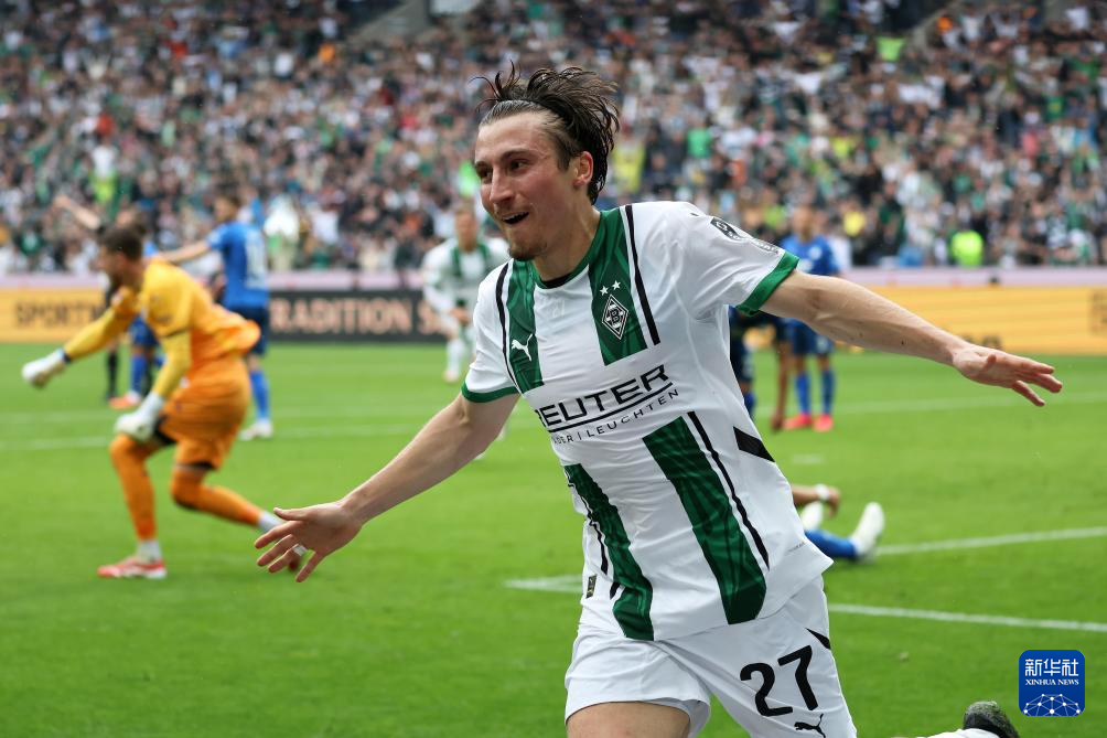 门兴格拉德巴赫主场告负,遭遇两连败 门兴格拉德巴赫主场告负,遭遇两连败