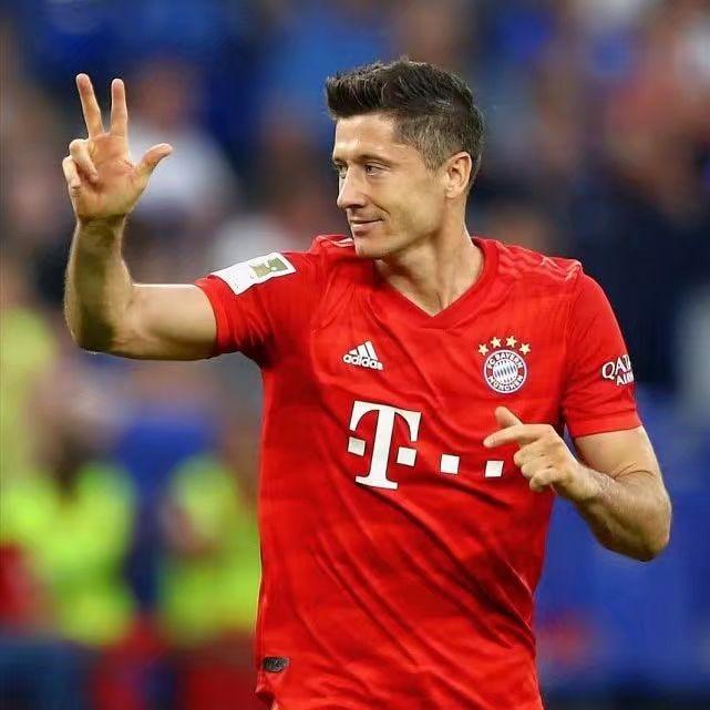 关于沙尔克客场告捷，客场作战表现抢眼的信息