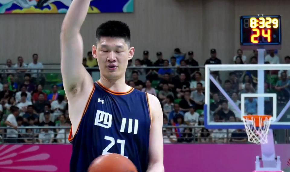 关于辽宁男篮今日比赛胜出,表现抢眼的信息 关于辽宁男篮今日比赛胜出,表现抢眼的信息