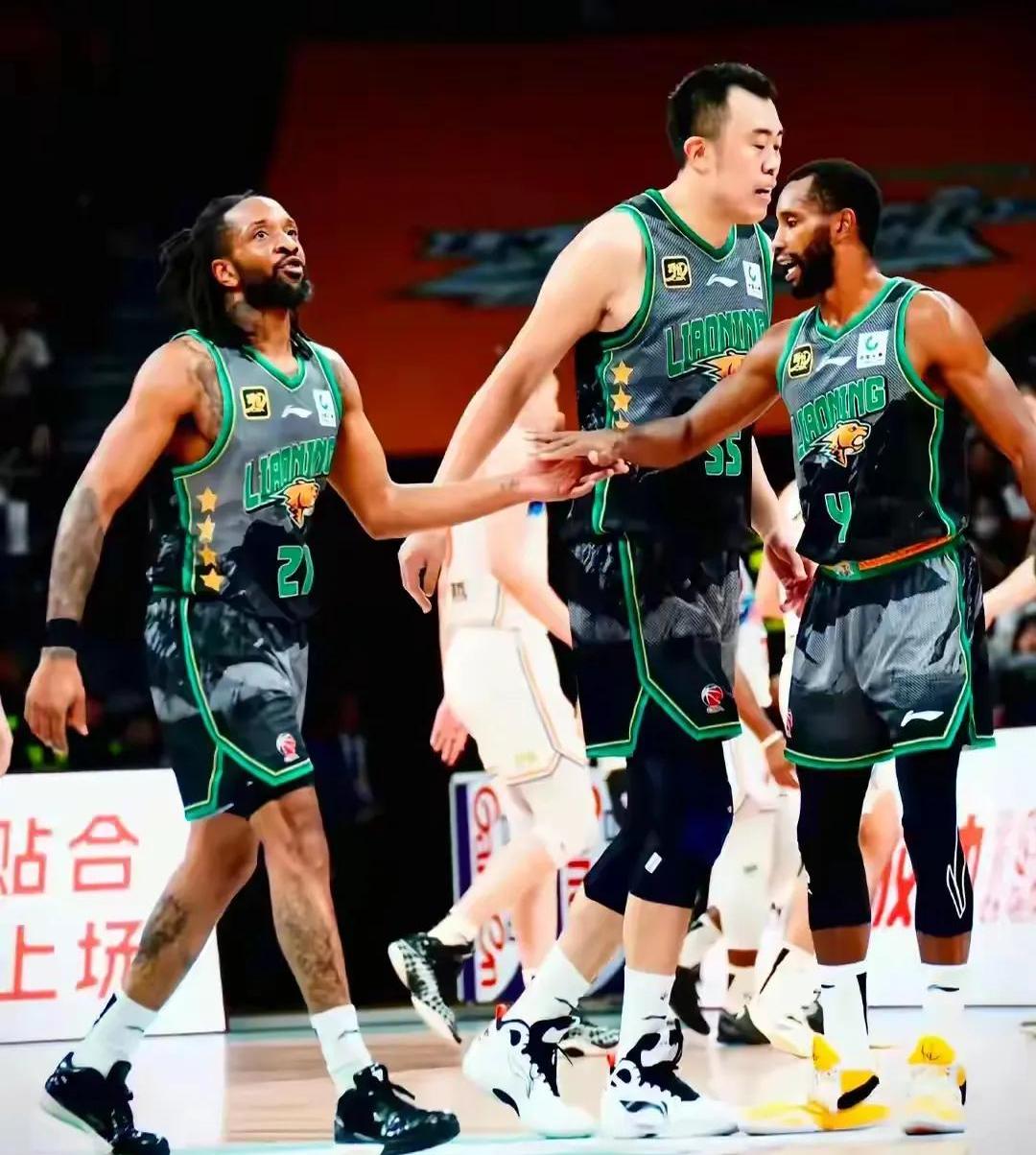 爱游戏官网-球队内训练赛制胜进入季后赛