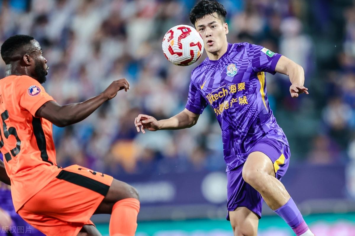 关于克莱蒙努瓦尔斯教练组研究对手战术,调整阵容的信息 关于克莱蒙努瓦尔斯教练组研究对手战术,调整阵容的信息