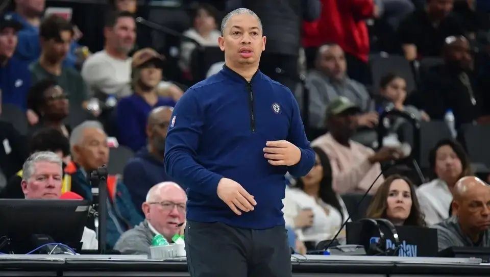 灰熊球员公开投诉主教练,引众怒 灰熊球员公开投诉主教练,引众怒