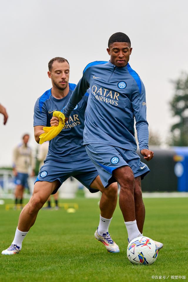 尤文客场挑战那不勒斯:意甲劲旅交锋 尤文客场挑战那不勒斯:意甲劲旅交锋