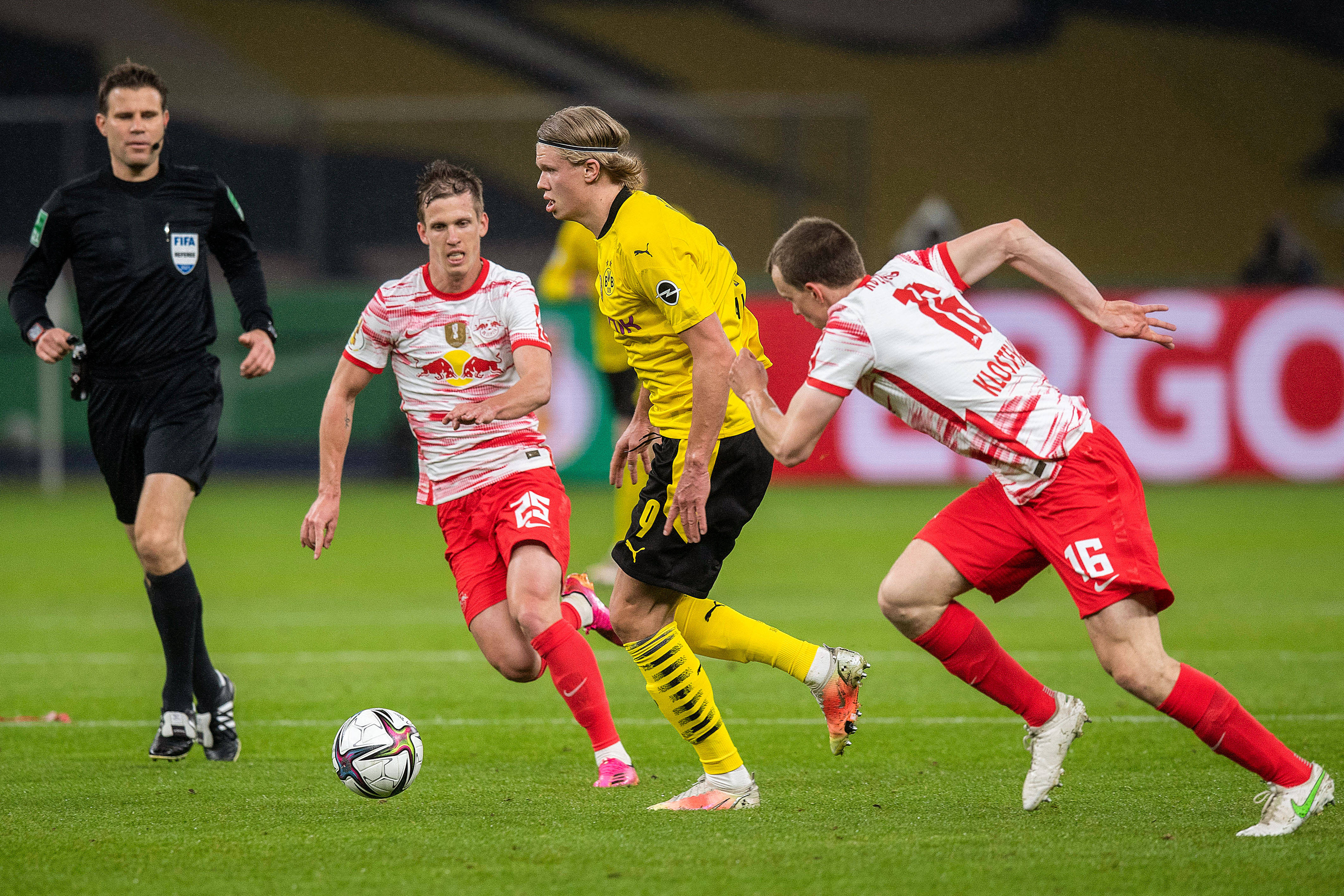 爱游戏在线-多特蒙德客场告捷，开启德国足球联赛之旅的简单介绍