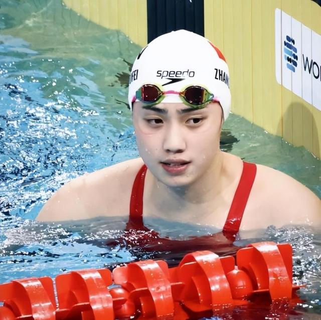 爱游戏在线-法国选手在游泳比赛中斩获银牌