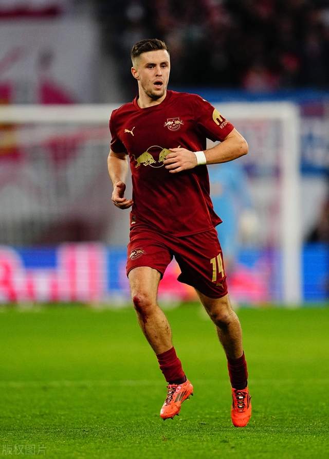 沃尔夫斯堡客场胜利，锁定关键3分