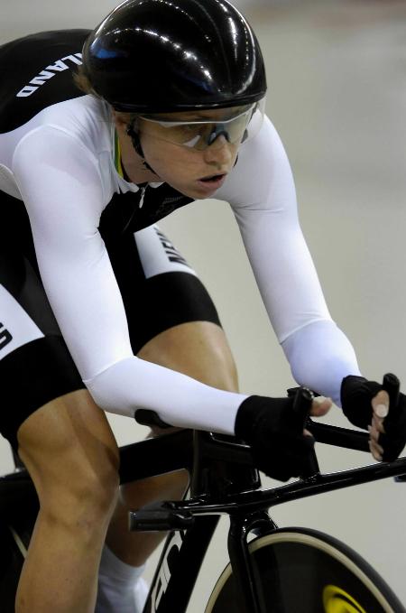 包含委内瑞拉选手夺得自行车场地赛女子个人追逐赛金牌的词条