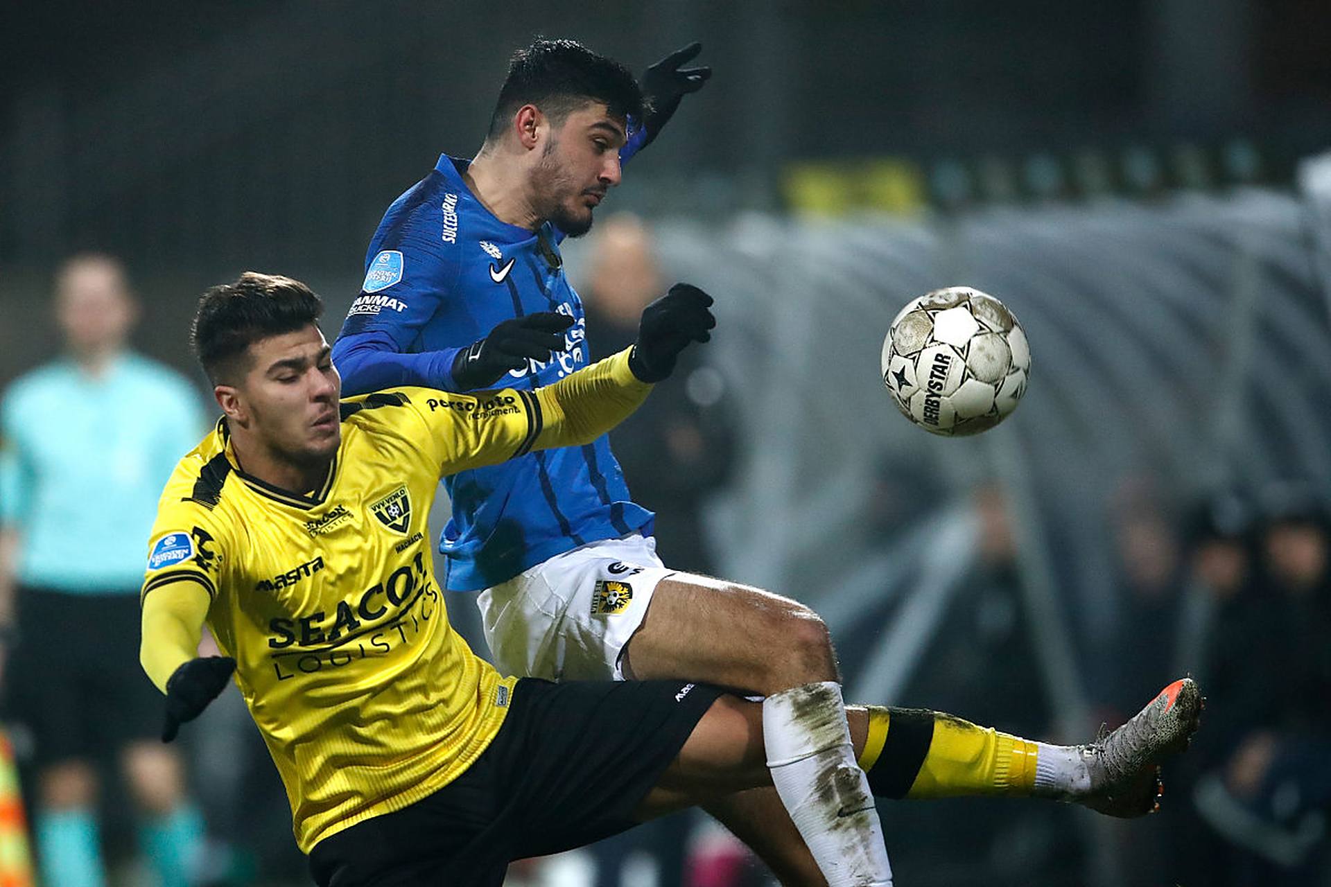 包含欧洲足球壮举:强强对话闪耀赛场的词条 包含欧洲足球壮举:强强对话闪耀赛场的词条