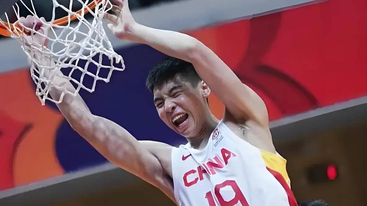 爱游戏在线-广东队遭遇辽宁队强劲挑战，压力巨大