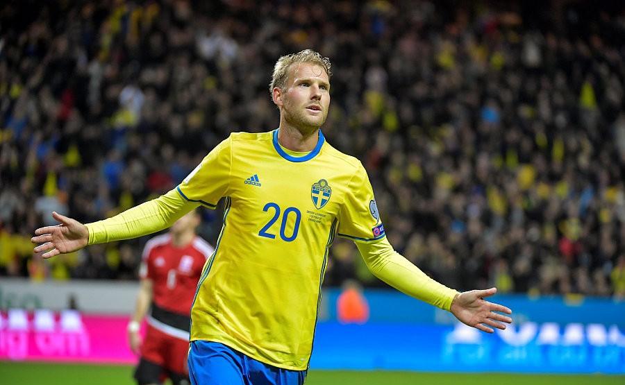 欧预赛夺冠在望，雄鹰展翅飞上巅峰