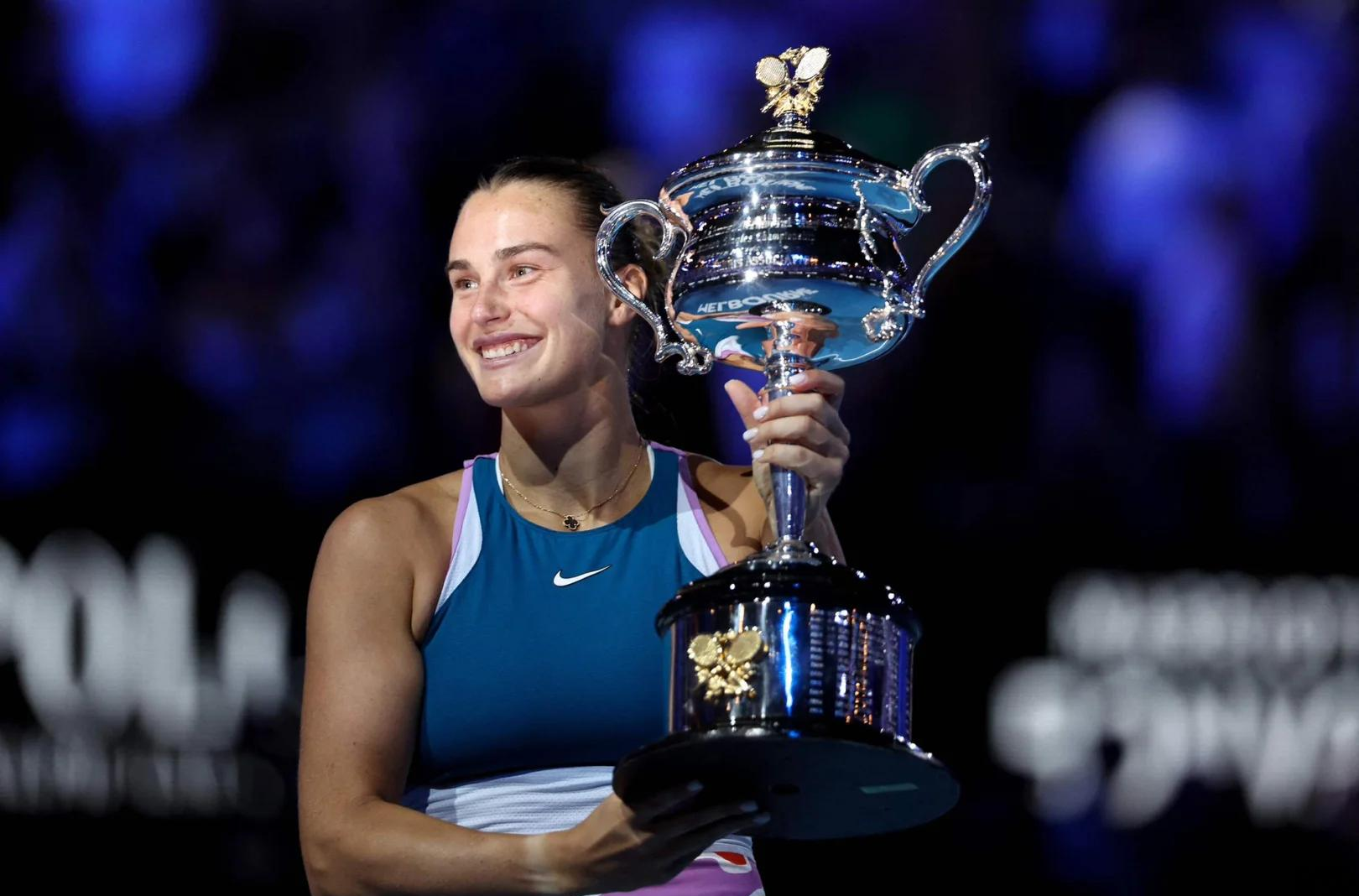 爱游戏在线-澳大利亚女足比赛赢得高赞