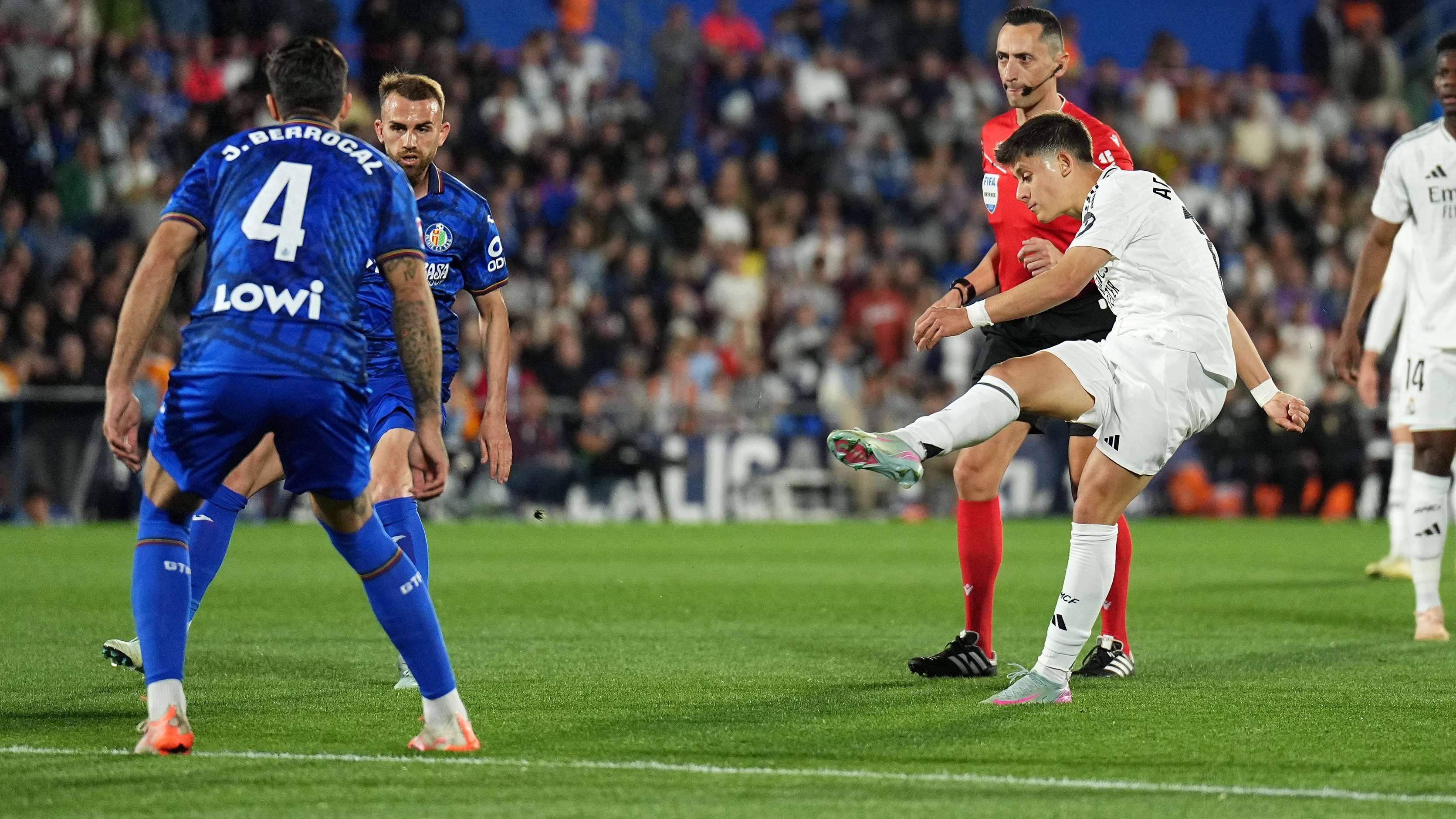 爱游戏官方-皇家马德里力挫对手，晋级下一轮