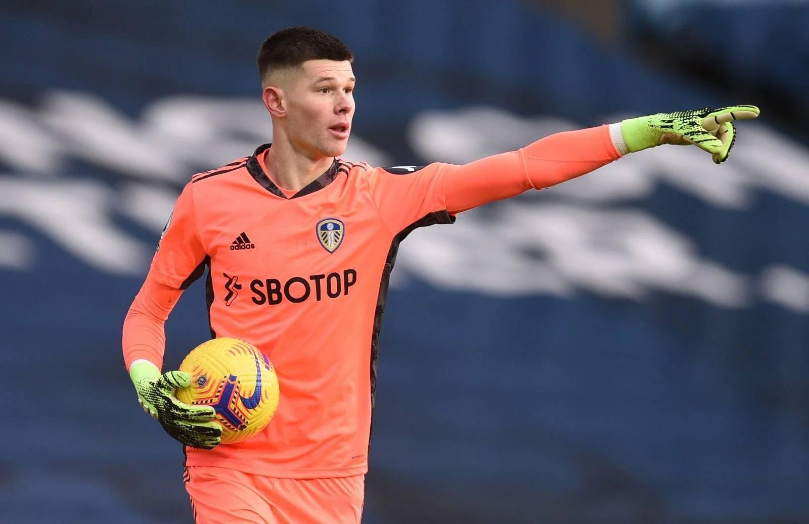 包含门兴格拉德巴赫新援表现出色，或进入首发的词条