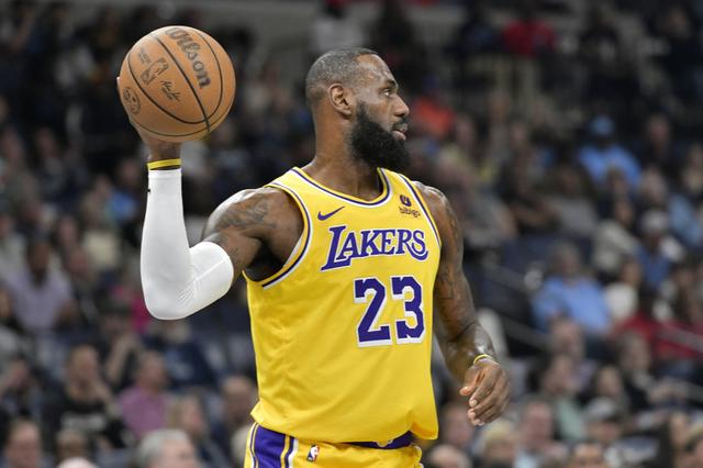 湖人力克灰熊，浓眉哥砍下关键一球！