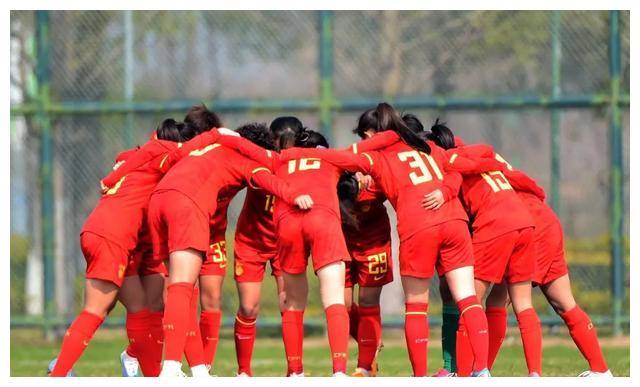 包含志在必得！中国女足奋勇拼搏的词条