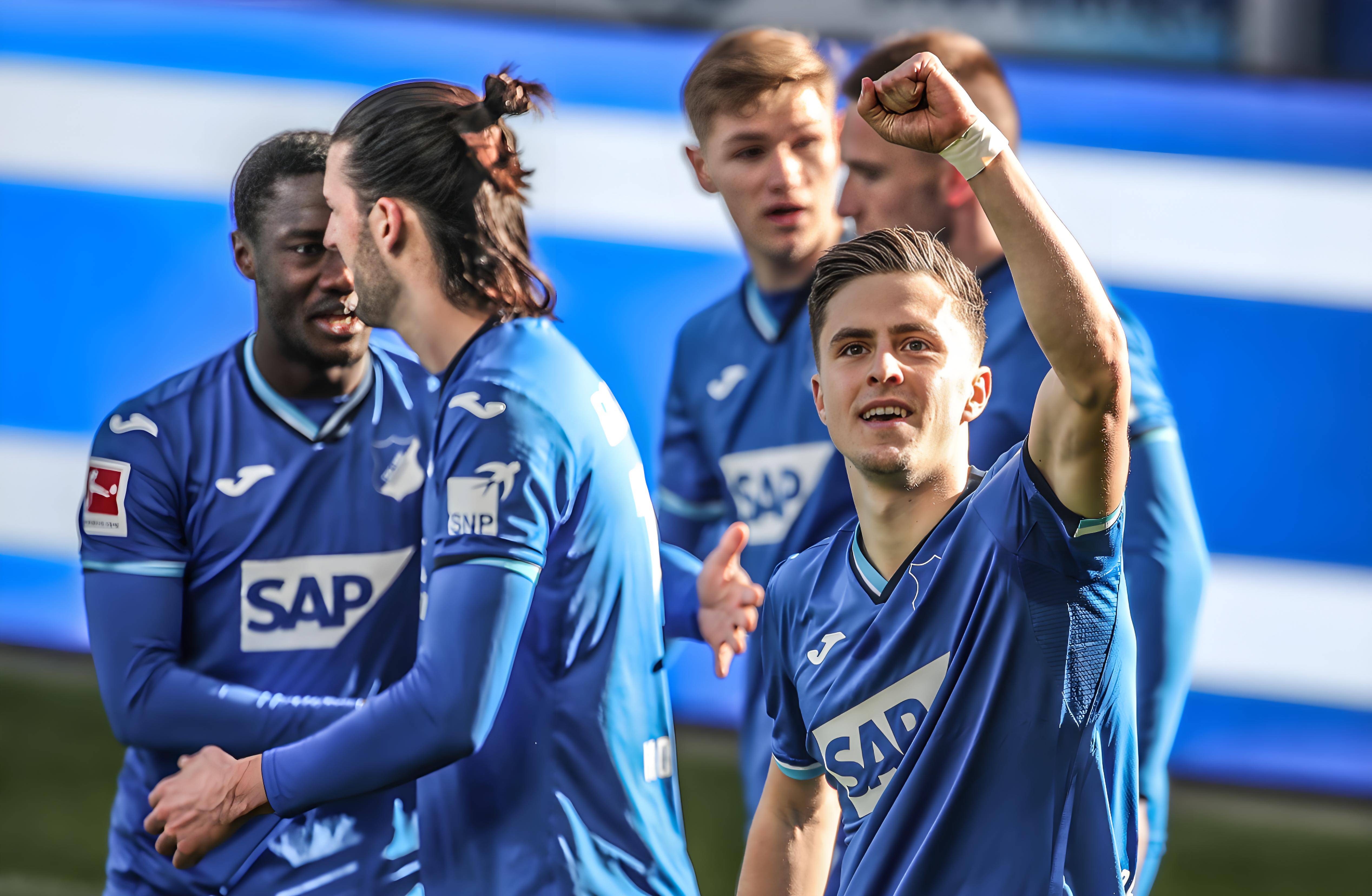 爱游戏在线-欧洲冠军联赛即将展开下一场激烈对决！