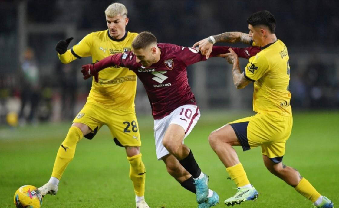 爱游戏体育-帕尔马客场负于那不勒斯，保级形势严峻的简单介绍