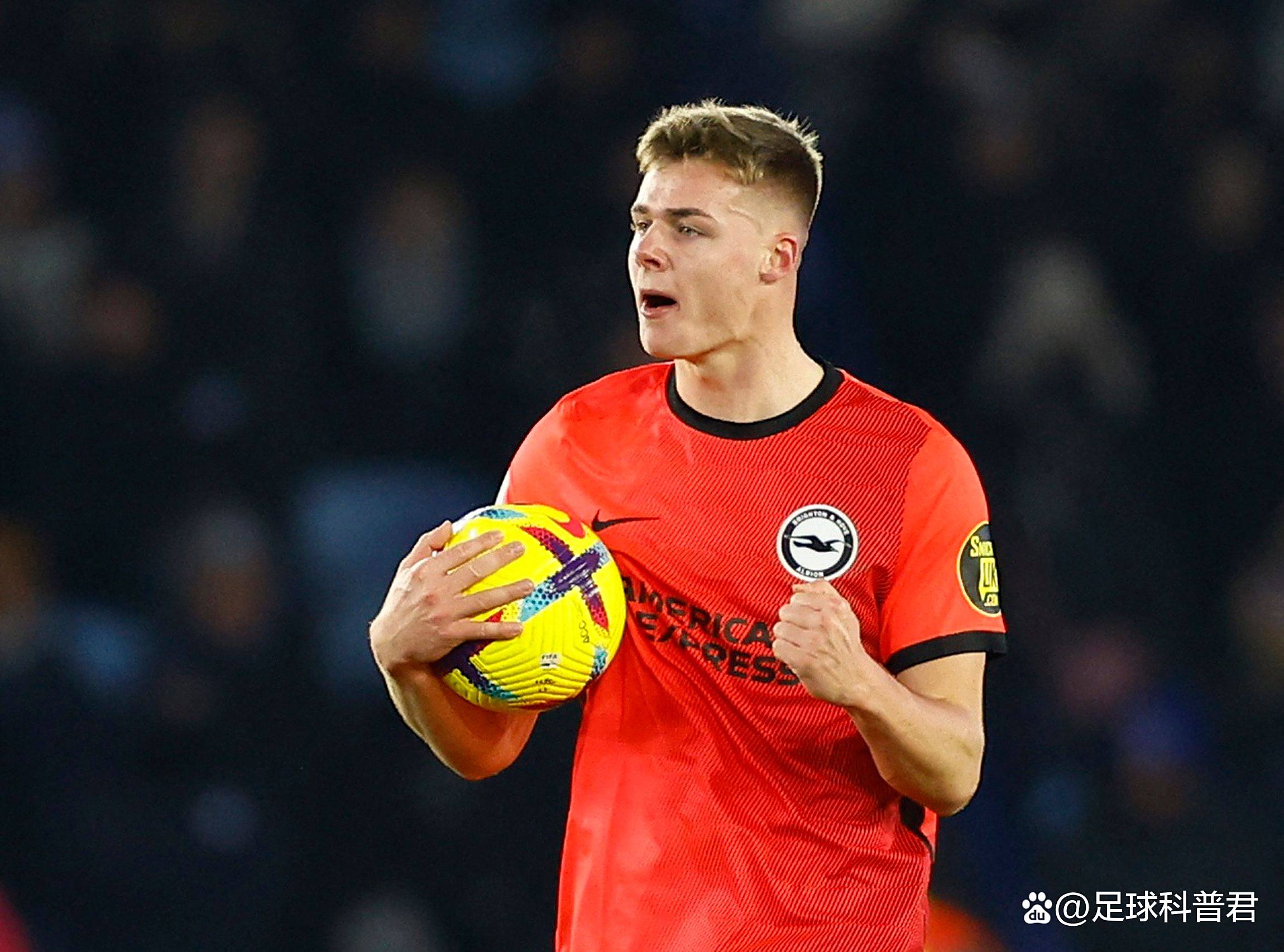 爱游戏官网-西汉姆联实现逆袭，打破连败颓势