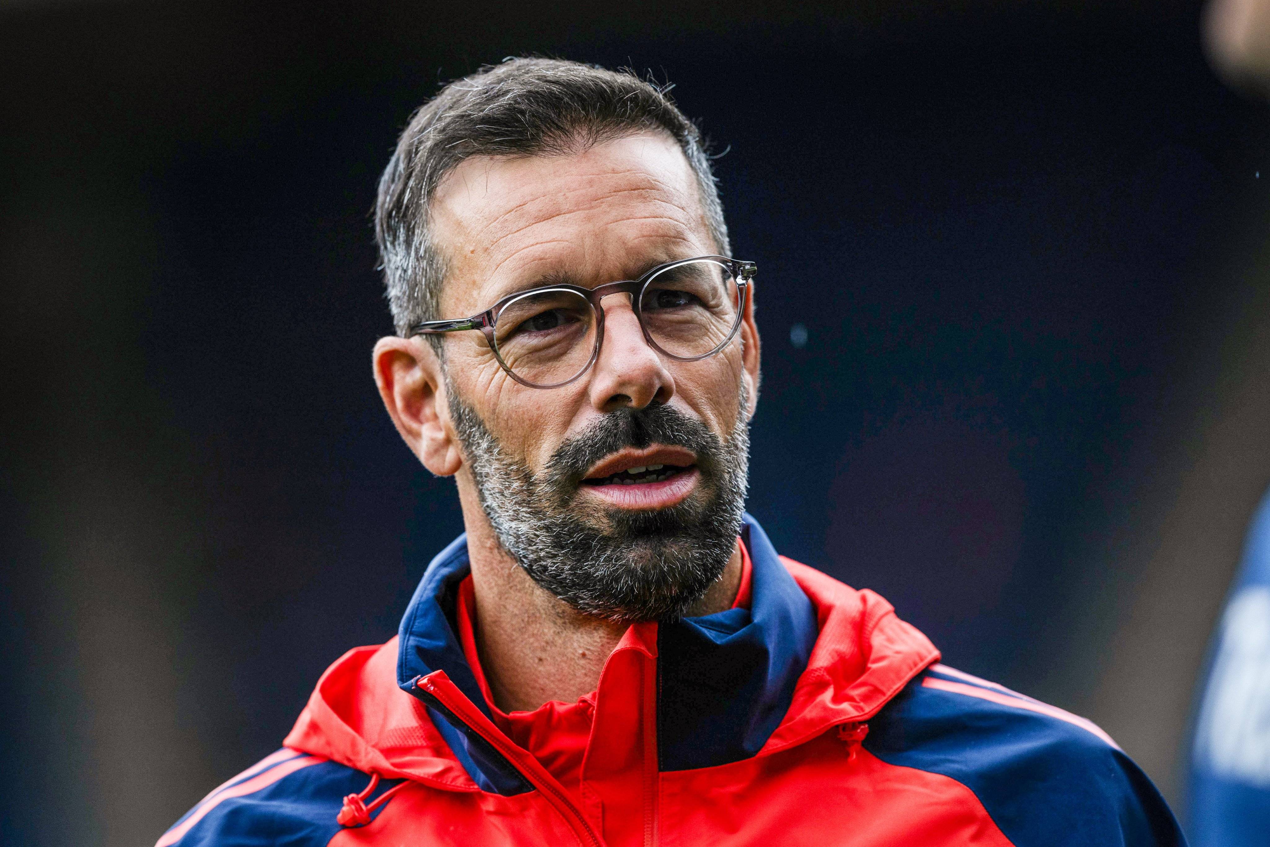 爱游戏官方入口-关于莱斯特城大胜曼联，继续保持第二位的信息