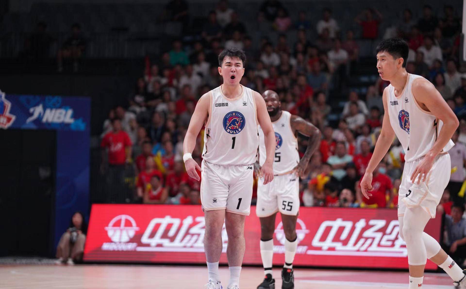 爱游戏在线-中国篮球职业联赛比拼激烈，球队实力对决的简单介绍