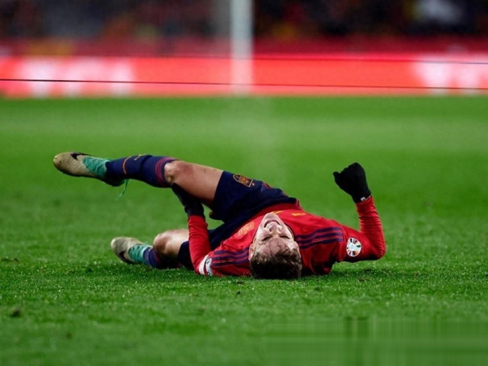 篮球巨星受伤,球队略显不安备战 篮球巨星受伤,球队略显不安备战