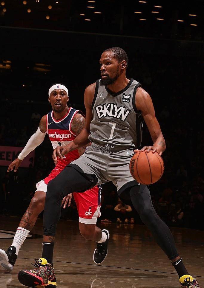 篮网大胜掘金,杜兰特砍下40分 篮网大胜掘金,杜兰特砍下40分