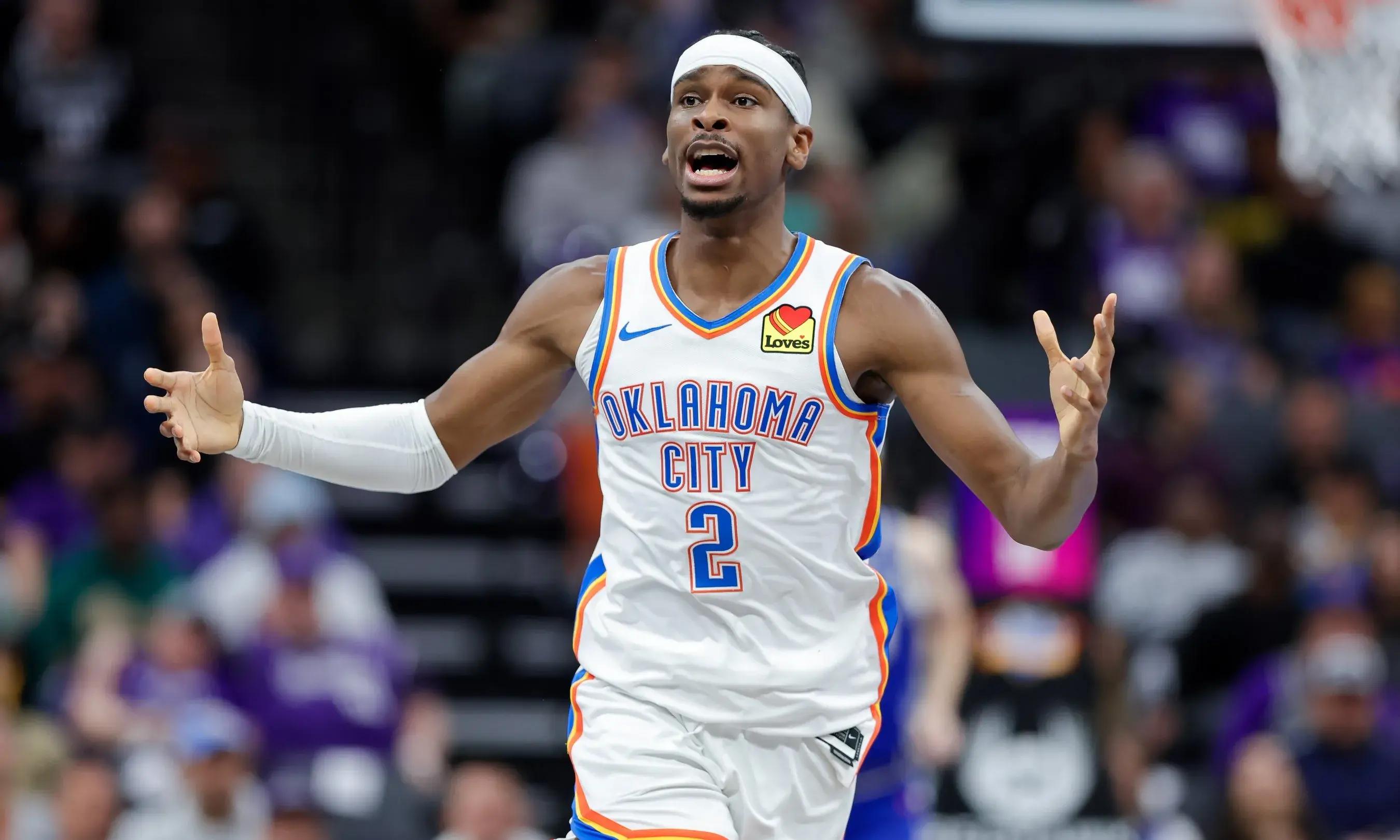 包含猛龙胜老鹰，西亚卡姆22分领衔的词条