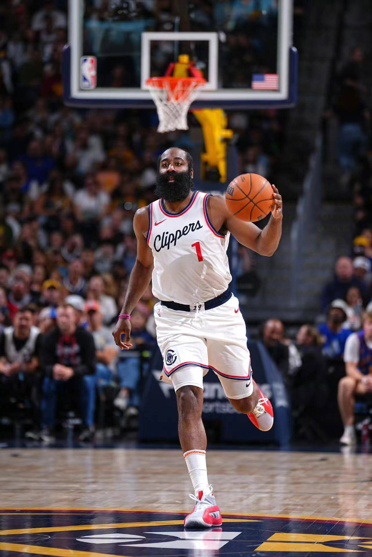 爱游戏APP-快船主场擒勇士，取得三连胜