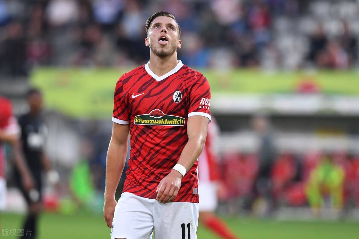 爱游戏在线-关于弗赖堡继续保持主场不败，永不言败的信息