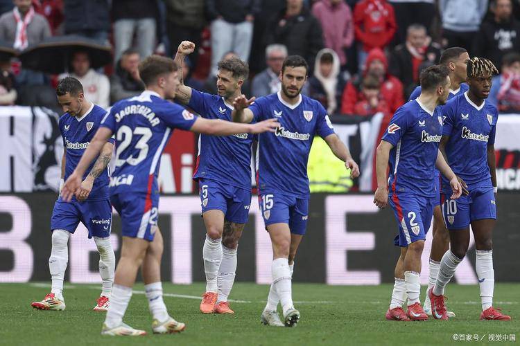 里昂守住主场优势,击败强敌 里昂守住主场优势,击败强敌